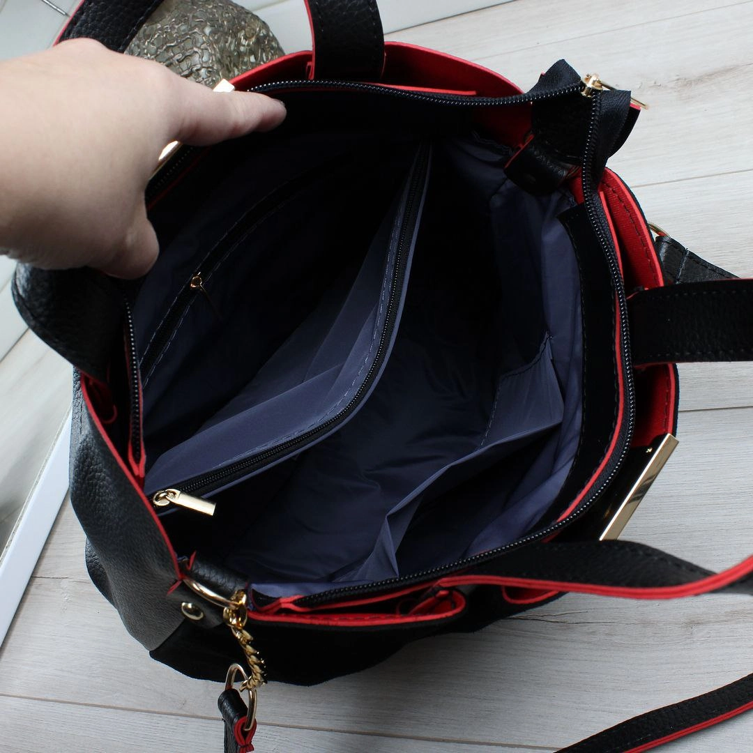 Жіноча сумка чорна з червоним з замші для ділових зустрічей